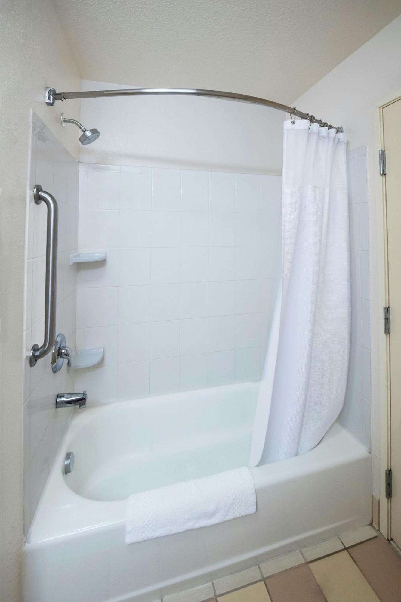 Fairfield Inn & Suites Marianna Bagian luar foto