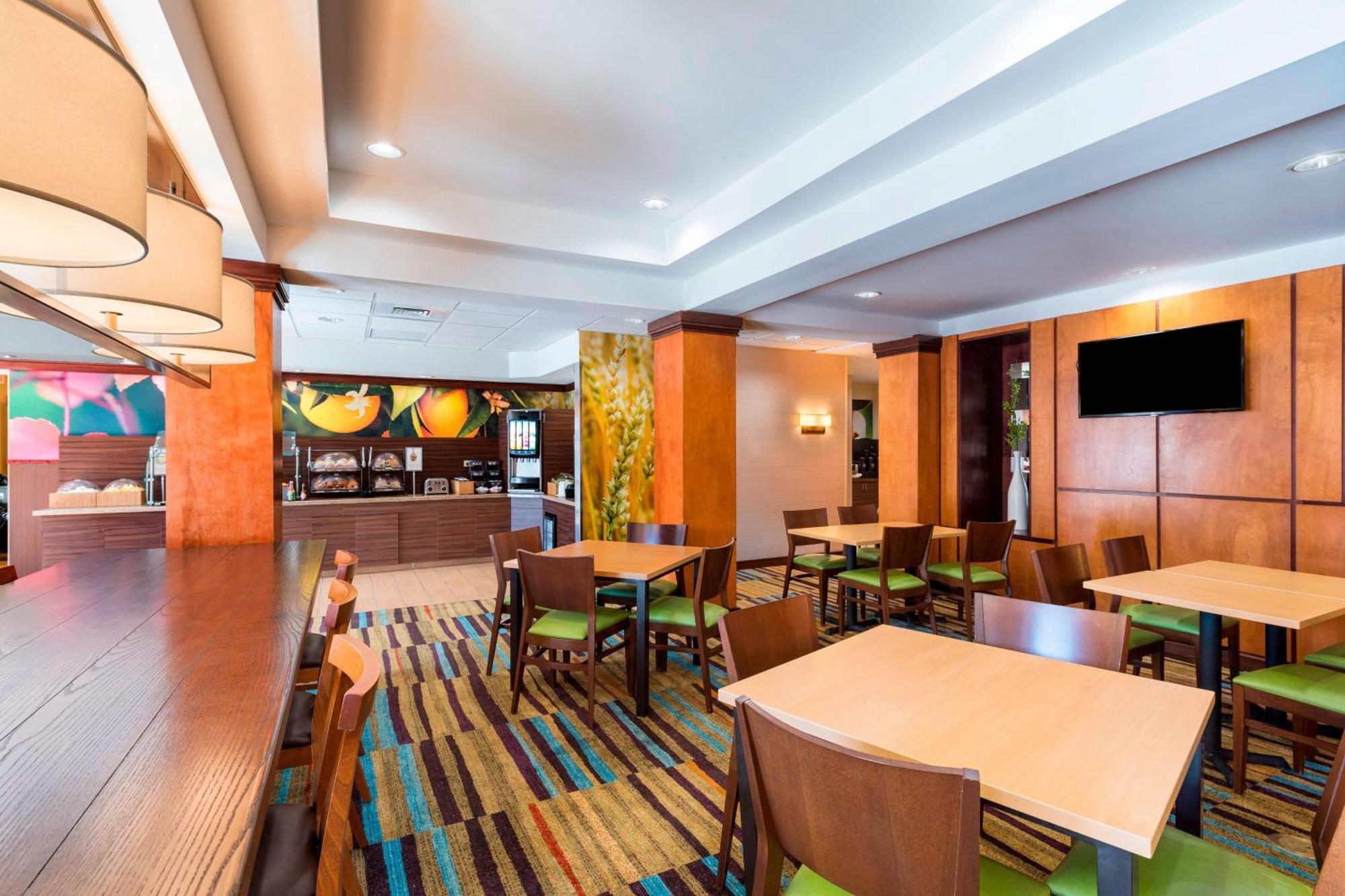 Fairfield Inn & Suites Marianna Bagian luar foto