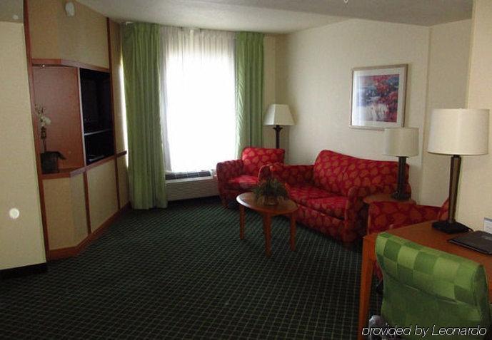 Fairfield Inn & Suites Marianna Bagian luar foto