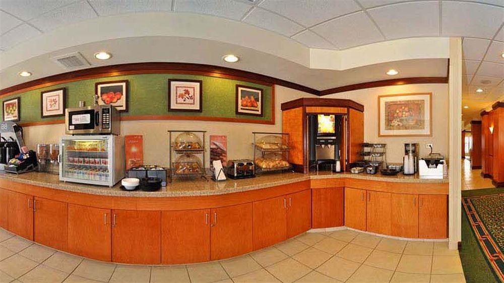 Fairfield Inn & Suites Marianna Bagian luar foto