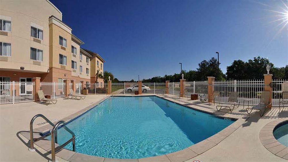 Fairfield Inn & Suites Marianna Bagian luar foto