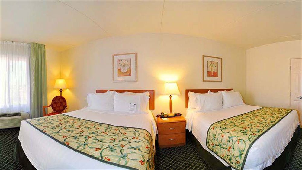 Fairfield Inn & Suites Marianna Bagian luar foto