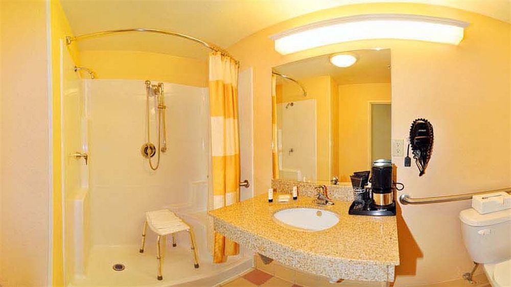 Fairfield Inn & Suites Marianna Bagian luar foto